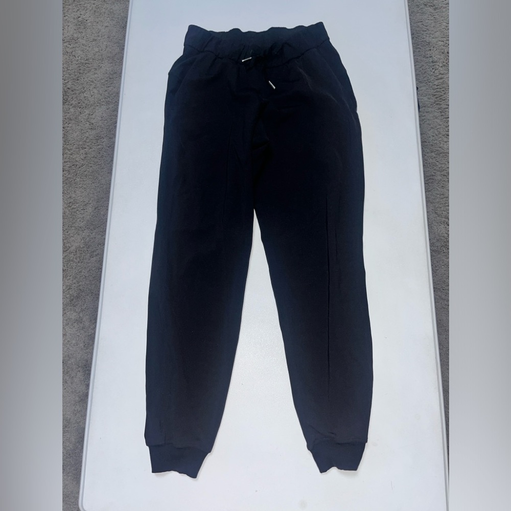 lululemon joggers
